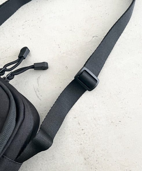 THE NORTH FACE(ザ・ノースフェイス)/長さ調整可能 軽量 ワンポイント ショルダー クロス ミニバッグ/STANDARD CROSS BAG S | IM1254073 | ブラック