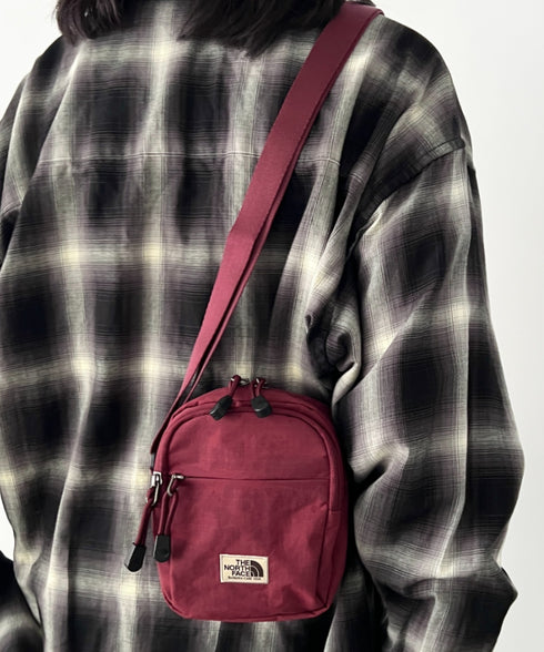 THE NORTH FACE(ザ・ノースフェイス)/長さ調整可能 軽量 ワンポイント ショルダー クロス ミニバッグ/STANDARD CROSS BAG S | IM1254073 | レッド
