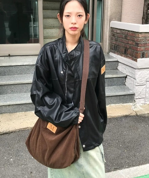 MUCENT(ムセント)/軽量 大容量 コーデュロイ クロス メッセンジャー ショルダーバッグ/SOFT CORDUROY CROSS BAG | AT1254079 | ダークブラウン