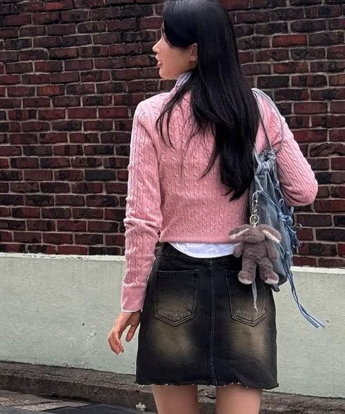 MUCENT(ムセント)/Vネック クロップ ケーブル ニット/PRIMROSE V-NECK CROP KNIT | AT2254085 | ピンク