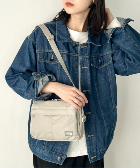THE NORTH FACE(ザ・ノースフェイス)/軽量 スクエア ショルダーバッグ クロスバッグ/TRAVEL CROSS BAG S | IM1254100 | グレイッシュベージュ