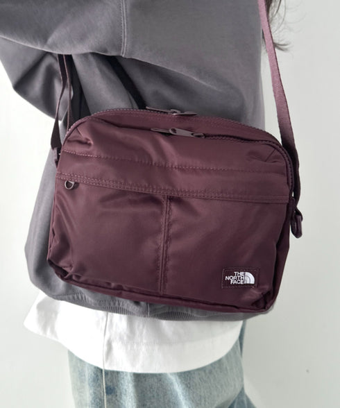 THE NORTH FACE(ザ・ノースフェイス)/軽量 スクエア ショルダーバッグ クロスバッグ/TRAVEL CROSS BAG S | IM1254100 | ワインレッド