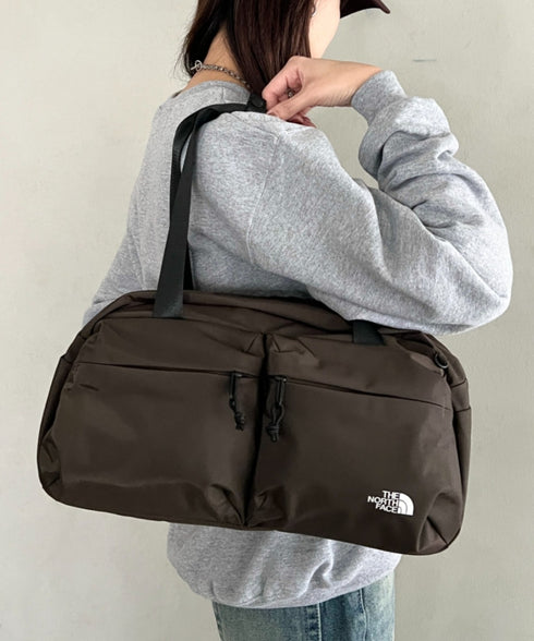 THE NORTH FACE(ザ・ノースフェイス)/A4収納可 軽量 ダッフルバッグ ショルダーバッグ ボストンバッグ ロゴプリント/SP DUFFLE BAG S | IM1261011 | ブラウン
