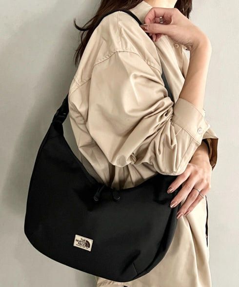 THE NORTH FACE(ザ・ノースフェイス)/軽量 ミニショルダーバッグ ホーボーバッグ クロスバッグ/ STANDARD HOBO BAG S | IM1261014 | ブラック
