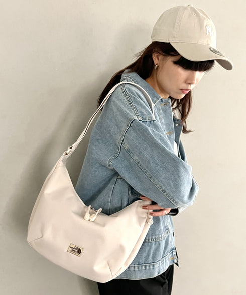 THE NORTH FACE(ザ・ノースフェイス)/軽量 ミニショルダーバッグ ホーボーバッグ クロスバッグ/ STANDARD HOBO BAG S | IM1261014 | クリーム