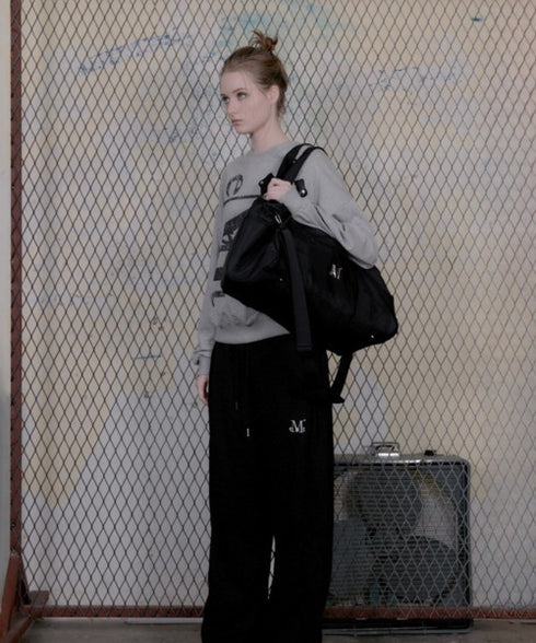 MUCENT(ムセント)/大容量 ショルダーバッグ ボストン ダッフルバッグ/SABO METAL LOGO GYM BOSTON DUFFLE BAG | AT1261015 | ブラック