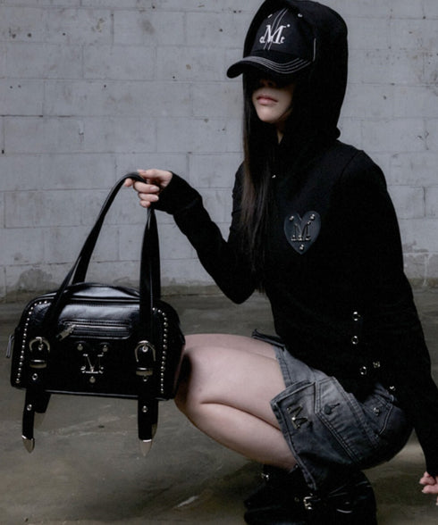 MUCENT(ムセント)/2WAY コニック メタル ロゴ スタッズ ベルト ショルダー ハンドバッグ/KONIC METAL LOGO STUD SHOULDER BAG | AT1261028 | ブラック