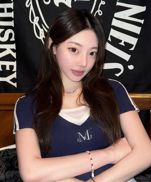 MUCENT(ムセント)/Vネック ライン クロップド ハーフ スリーブ Tシャツ/BINDING TRACK LINE HALF SLEEVE T | AT2261035 | ネイビー