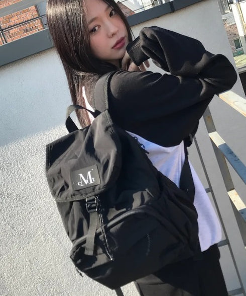 MUCENT(ムセント)/A4サイズ収納可能 ワイド ポケット ドローコード ドローストリング ナップザック リュック バックパック/NOVE WIDE POCKET BACK PACK UNISEX | AT1261036 | ブラック