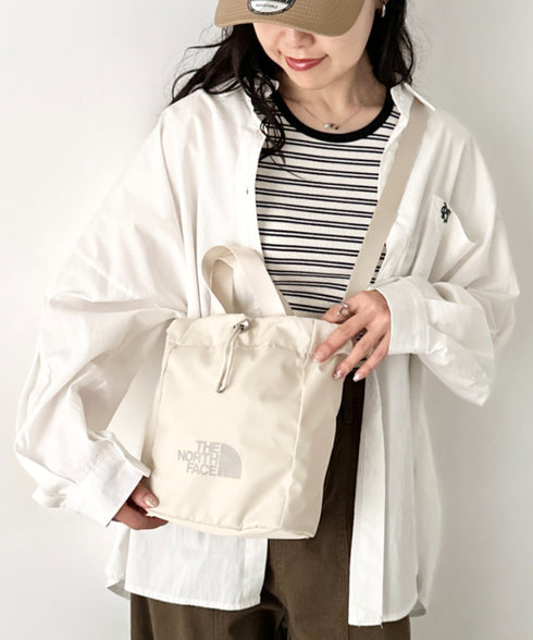 THE NORTH FACE(ザ・ノースフェイス)/ロゴプリント 軽量 巾着バッグ バケットバッグ ミニショルダーバッグ/BONNEY BUCKET BAG MINI | IM1261039 | クリーム