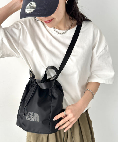 THE NORTH FACE(ザ・ノースフェイス)/ロゴプリント 軽量 巾着バッグ バケットバッグ ミニショルダーバッグ/BONNEY BUCKET BAG MINI | IM1261039 | ブラック