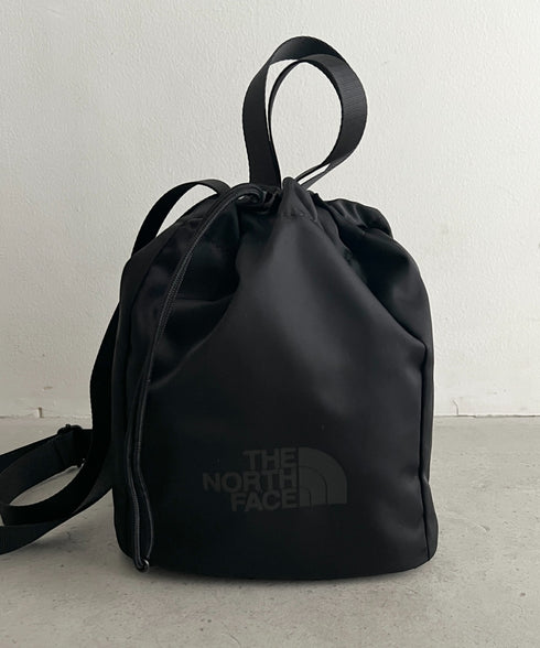 THE NORTH FACE(ザ・ノースフェイス)/ロゴプリント 軽量 巾着バッグ バケットバッグ ミニショルダーバッグ/BONNEY BUCKET BAG MINI | IM1261039 | ブラック