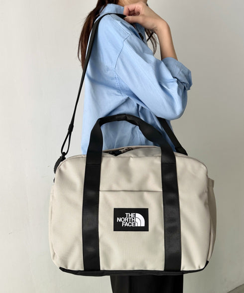 THE NORTH FACE(ザ・ノースフェイス)/大容量 2WAY ヘリテージ カーゴ ボストン ショルダーバッグ/HERITAGE CARGO_PLUS | IM1261042 | グレイッシュベージュ