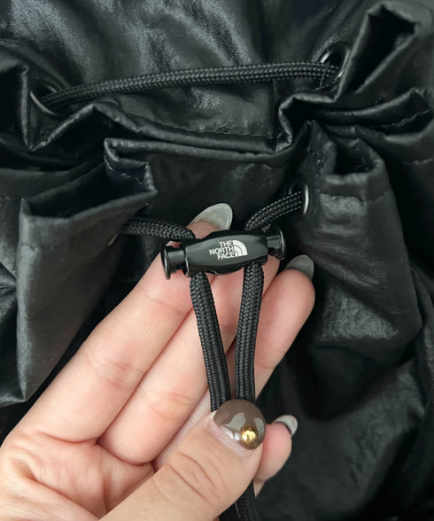 【国内未発売】THE NORTH FACE(ザ・ノースフェイス)/軽量 シャーリング リボン メタルロゴ リュック バックパック/BONNEY SR BACKPACK MINI | IM1261047 | ブラック