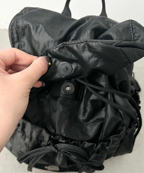 【国内未発売】THE NORTH FACE(ザ・ノースフェイス)/軽量 シャーリング リボン メタルロゴ リュック バックパック/BONNEY SR BACKPACK MINI | IM1261047 | ブラック