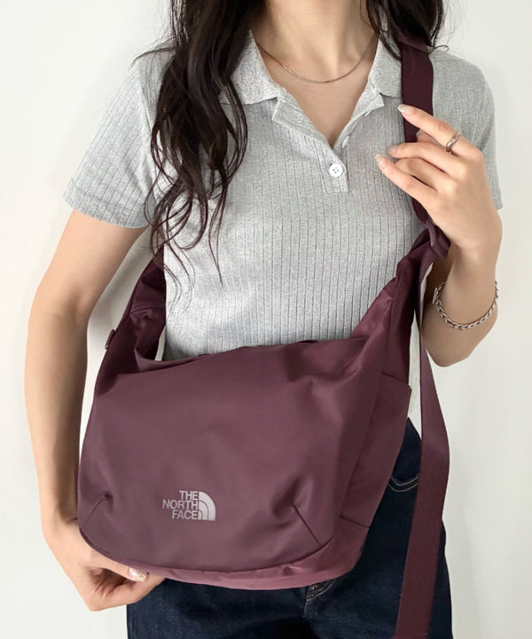 【】THE NORTH FACE(ザ・ノースフェイス)/軽量 ロゴプリント ホーボーバッグ ショルダーバッグ/URBAN HOBO BAG M | IM1262002 | ワインレッド