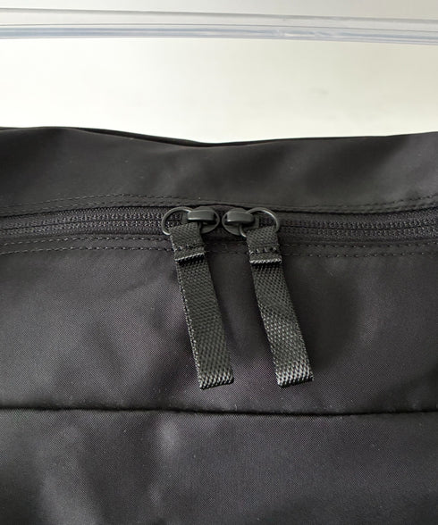 THE NORTH FACE(ザ・ノースフェイス)/軽量 大容量 ロゴプリント ホーボーバッグ ショルダーバッグ/URBAN HOBO BAG L | IM1262003 | ブラック
