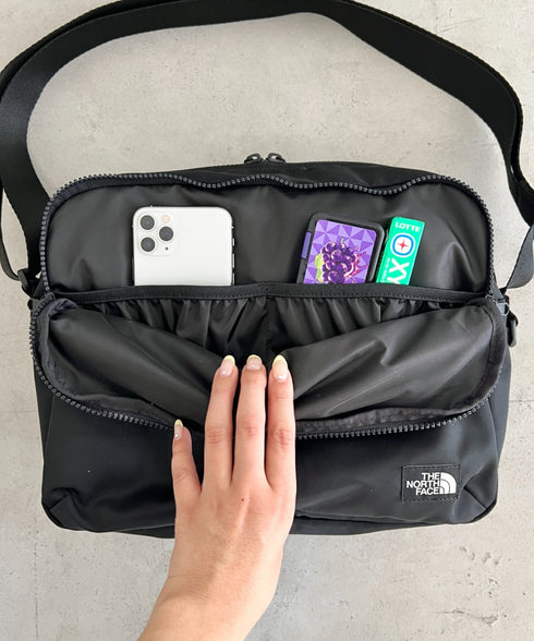 【】THE NORTH FACE(ザ・ノースフェイス)/軽量 スクエア ショルダーバッグ クロスバッグ/TRAVEL CROSS BAG L | IM1262004 | ブラック