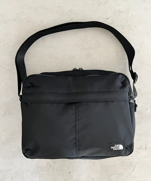 【】THE NORTH FACE(ザ・ノースフェイス)/軽量 スクエア ショルダーバッグ クロスバッグ/TRAVEL CROSS BAG L | IM1262004 | ブラック