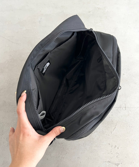 【】THE NORTH FACE(ザ・ノースフェイス)/軽量 スクエア ショルダーバッグ クロスバッグ/TRAVEL CROSS BAG L | IM1262004 | ブラック