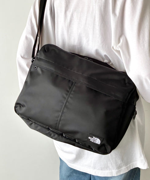 【】THE NORTH FACE(ザ・ノースフェイス)/軽量 スクエア ショルダーバッグ クロスバッグ/TRAVEL CROSS BAG L | IM1262004 | ブラック