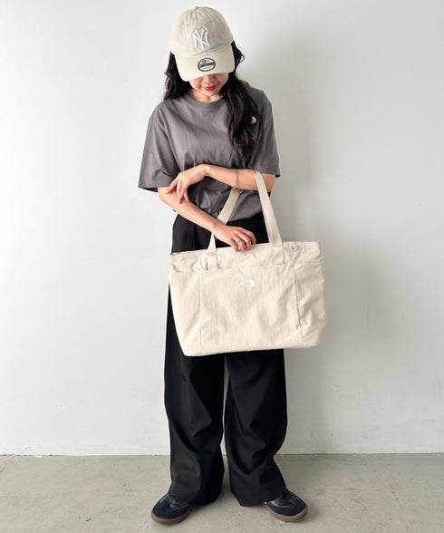 【】THE NORTH FACE(ザ・ノースフェイス)/PC A4収納可 大容量 トートバッグ ロゴプリント / LINDEN TOTE BAG | IM1262021 | クリーム