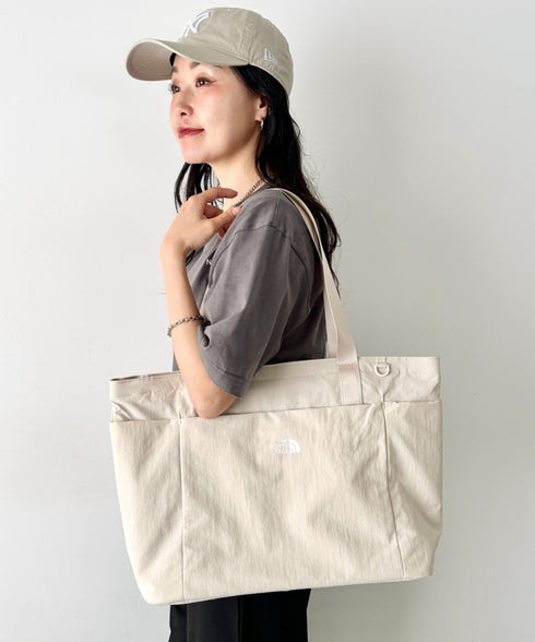 【】THE NORTH FACE(ザ・ノースフェイス)/PC A4収納可 大容量 トートバッグ ロゴプリント / LINDEN TOTE BAG | IM1262021 | クリーム