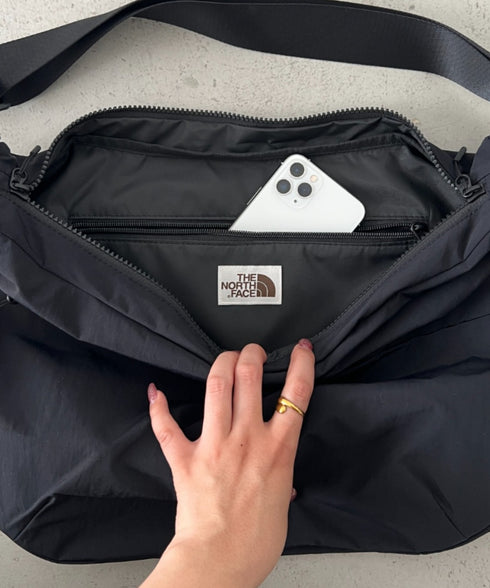 【】THE NORTH FACE(ザ・ノースフェイス)/2WAY ロゴプリント ショルダーバッグ ホーボーバッグ/LINDEN HOBO CROSSBODY | IM1262023 | チャコールグレー