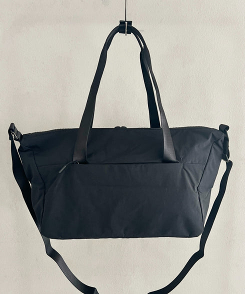 【】THE NORTH FACE(ザ・ノースフェイス)/2WAY 大容量 PC収納可 ショルダー トラベル ダッフルバッグ ロゴプリント/LINDEN DUFFLE BAG S | IM1262063 | ブラック