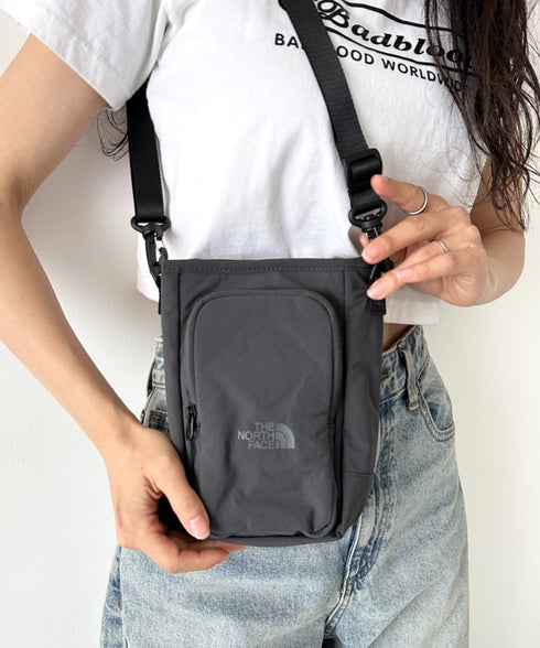 【】THE NORTH FACE(ザ・ノースフェイス)/ロゴプリント ミニマルチポーチ ショルダー スマホショルダー 財布 ポーチ サコッシュ/LINDEN BOTTLE CROSS BAG | IM1262064 | チャコールグレー