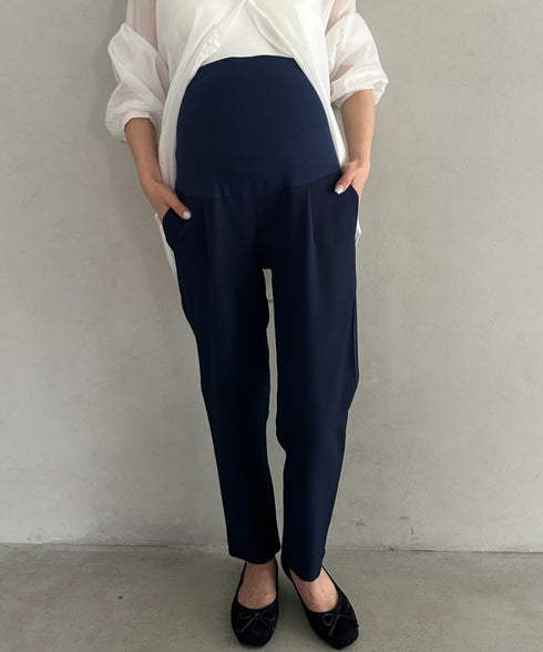 【マタニティ】お腹楽々のびのびマタニティテーパードパンツ 美シルエット | MD2265098 | ネイビー