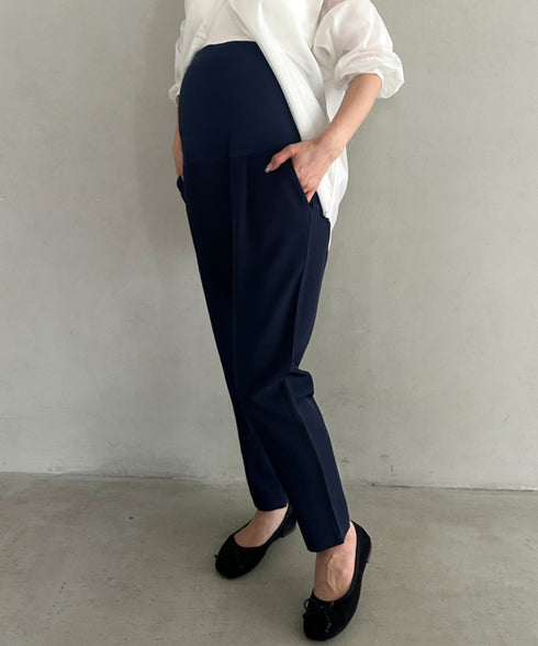 【マタニティ】お腹楽々のびのびマタニティテーパードパンツ 美シルエット | MD2265098 | ネイビー