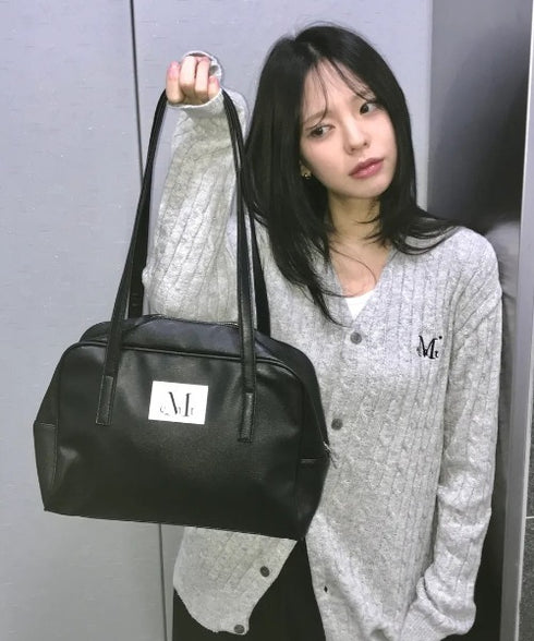 MUCENT(ムセント)/軽量 A4収納可 ロゴパッチ ショルダー トートバッグ/TIVE LEATHER SHOULDER BAG UNISEX | AT1262071 | ブラック