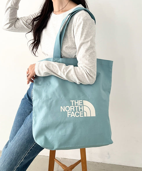 THE NORTH FACE(ザ・ノースフェイス)/A4対応 大容量 ロゴプリント コットン キャンバストートバッグ/TNF LOGO COTTON BAG M | IM1262087 | ターコイズブルー
