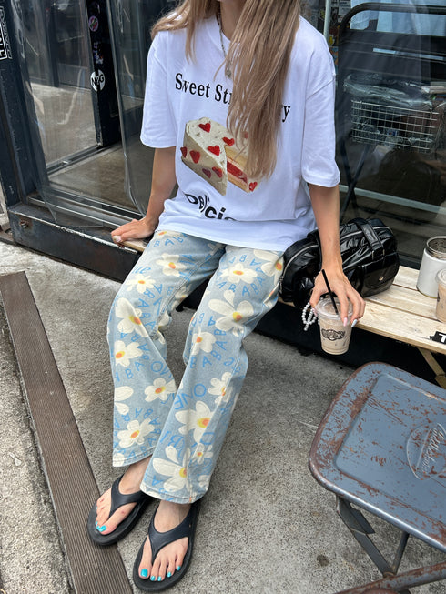 strawberry T | SL2242679 | ホワイト