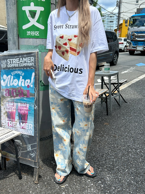 strawberry T | SL2242679 | ホワイト