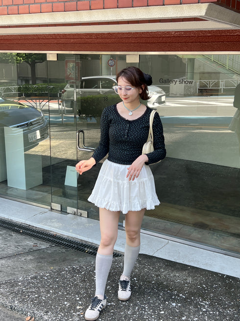 フラワーヘンリーネックトップス | SL2243622 | ブラック