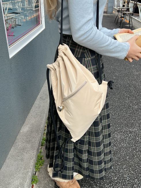 グロッシーハートバックパック | SL1251603 | ベージュ