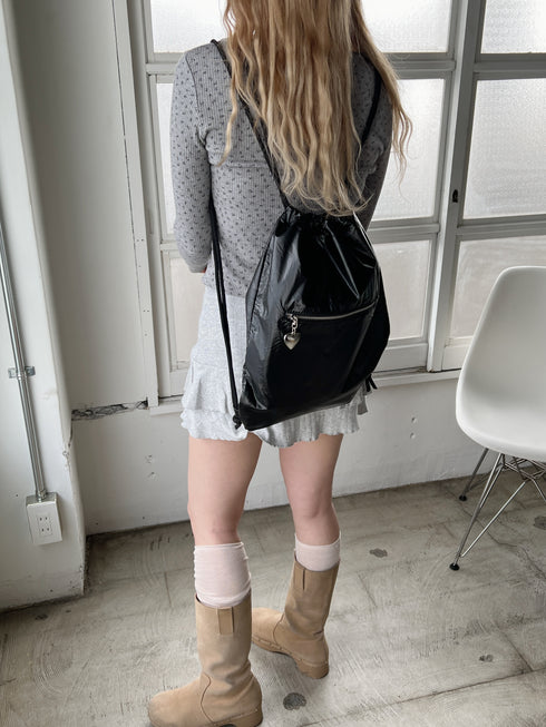 グロッシーハートバックパック | SL1251603 | ブラック