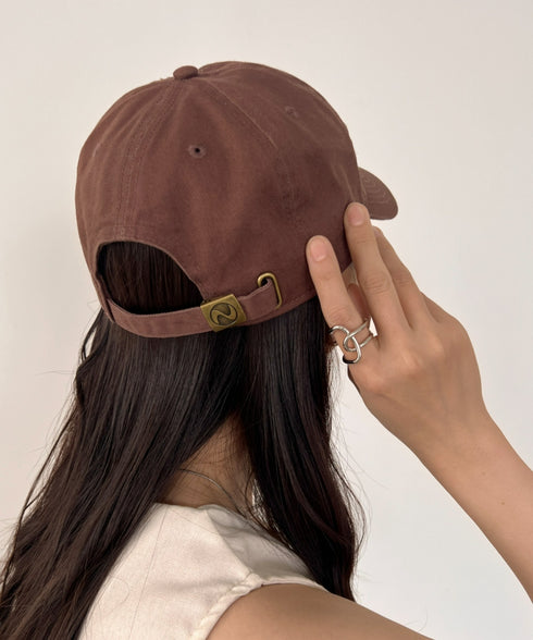 【newhattan】ニューハッタン 無地 ストーン ウォッシュド ツイル ローキャップ 帽子/STONE WASHED TWILL CAP | 4192001 | ダークブラウン