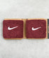 NIKE(ナイキ)/2個セット スウッシュ 刺繍 無地 リストバンド 2パック | IL4212001 | バーガンディー