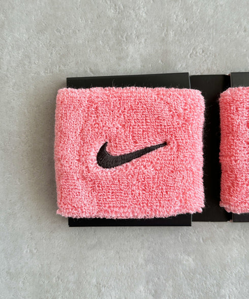 NIKE(ナイキ)/2個セット スウッシュ 刺繍 無地 リストバンド 2パック | IL4212001 | ピンク