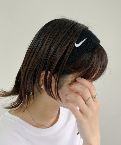 NIKE(ナイキ)/スウッシュ 刺繍 無地 ヘアバンド ヘッドバンド | IL4212003 | ブラック