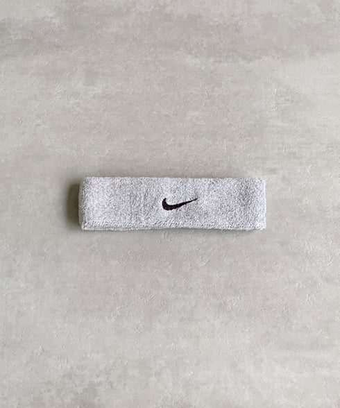 NIKE(ナイキ)/スウッシュ 刺繍 無地 ヘアバンド ヘッドバンド | IL4212003 | グレー