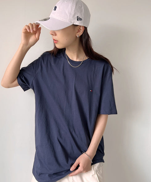 TOMMY HILFIGER(トミーヒルフィガー) / Core Flag Tee フラッグロゴ刺繍 半袖 Tシャツ | IL2222012 | ネイビー