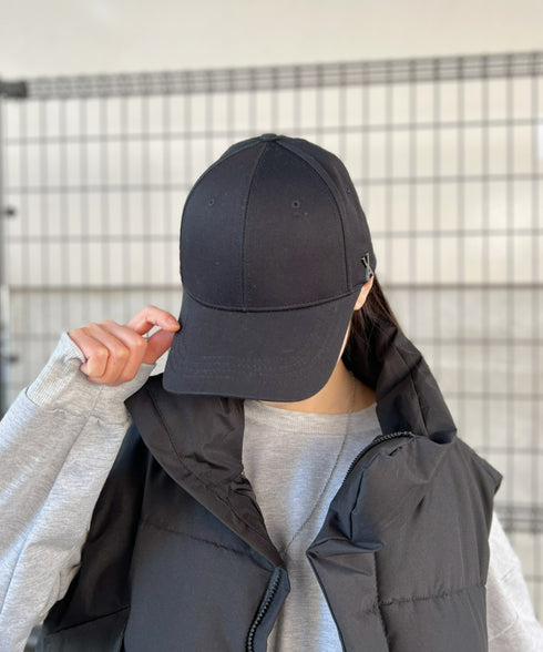 VARZAR(バザール)/Stud logo over fit ball cap/スタッズ ロゴ オーバーフィット ベースボール キャップ | IL5221041 | ブラック