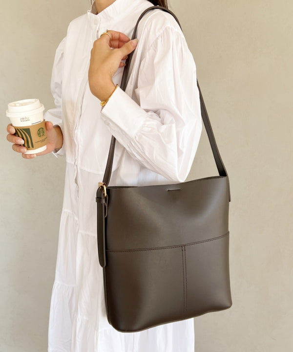 【A4収納可】フェイクレザーバケツショルダーバッグ | WOMEN | WR1223001 | ダークブラウン