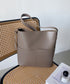 【A4収納可】フェイクレザーバケツショルダーバッグ | WOMEN | WR1223001 | グレイッシュベージュ