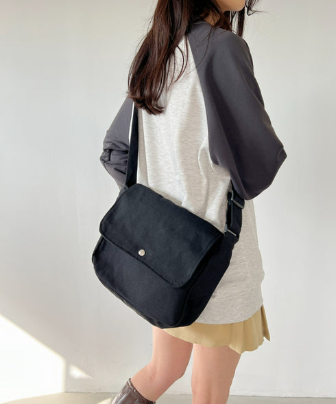 【A4サイズ対応】フラップキャンバススクエアショルダーバッグ | CL1231006 | ブラック