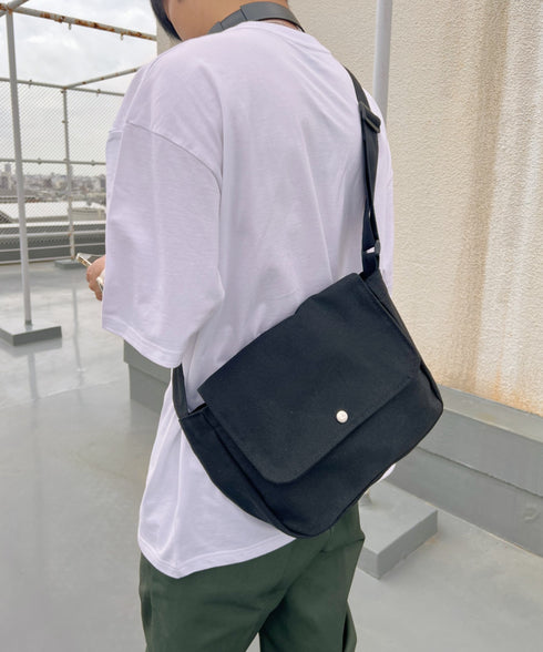 【A4サイズ対応】フラップキャンバススクエアショルダーバッグ | CL1231006 | ブラック